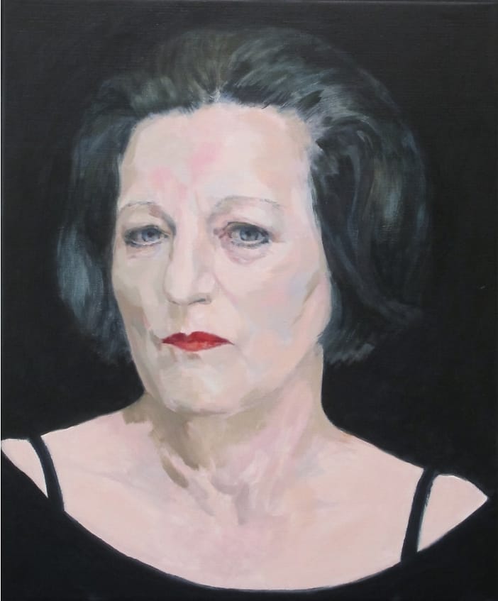 Old woman with short black hair lost in thought, with a darkblue background.